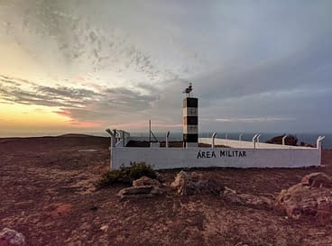 pôr do sol do farol de Jeri